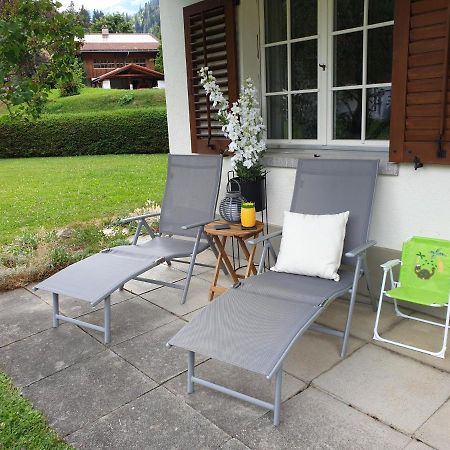 Chalet Spitzhorn - Your Peak Getaway - Private Terrasse & Gratis Parkplatz Gsteig المظهر الخارجي الصورة