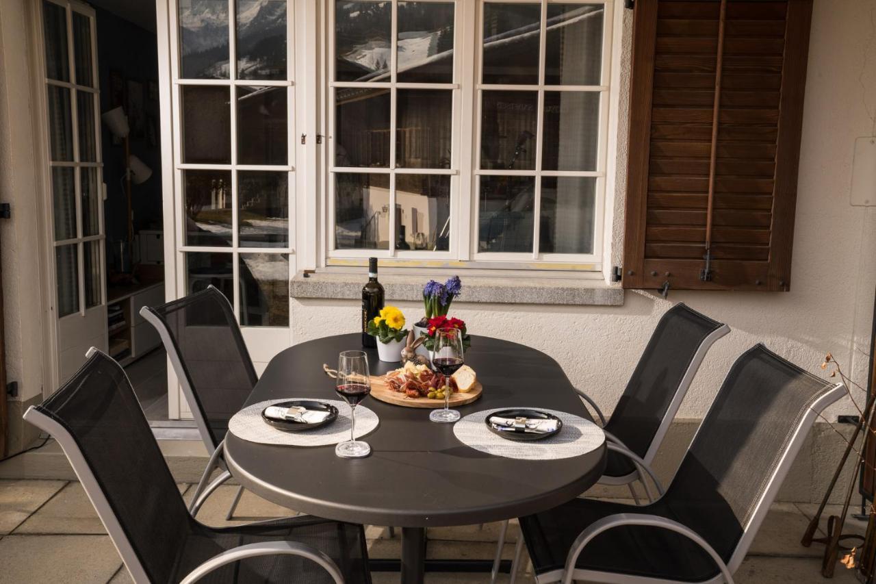 Chalet Spitzhorn - Your Peak Getaway - Private Terrasse & Gratis Parkplatz Gsteig المظهر الخارجي الصورة