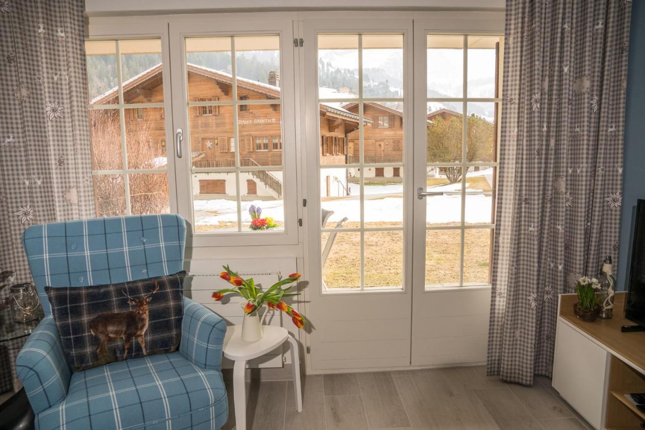 Chalet Spitzhorn - Your Peak Getaway - Private Terrasse & Gratis Parkplatz Gsteig المظهر الخارجي الصورة
