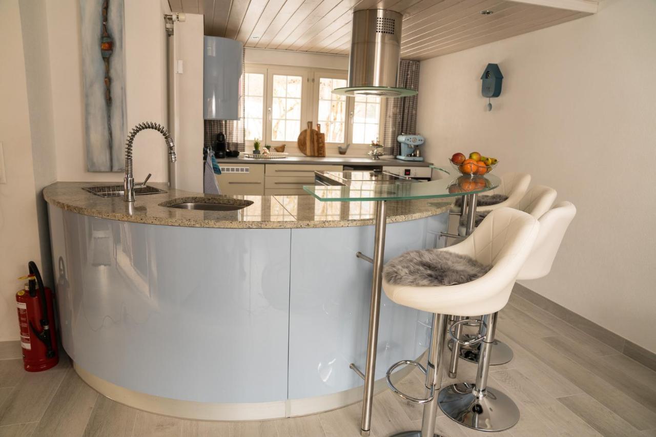 Chalet Spitzhorn - Your Peak Getaway - Private Terrasse & Gratis Parkplatz Gsteig المظهر الخارجي الصورة
