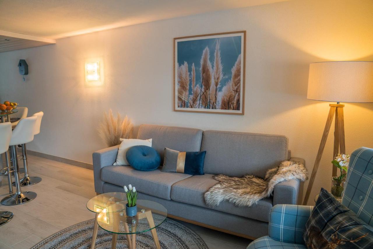 Chalet Spitzhorn - Your Peak Getaway - Private Terrasse & Gratis Parkplatz Gsteig المظهر الخارجي الصورة