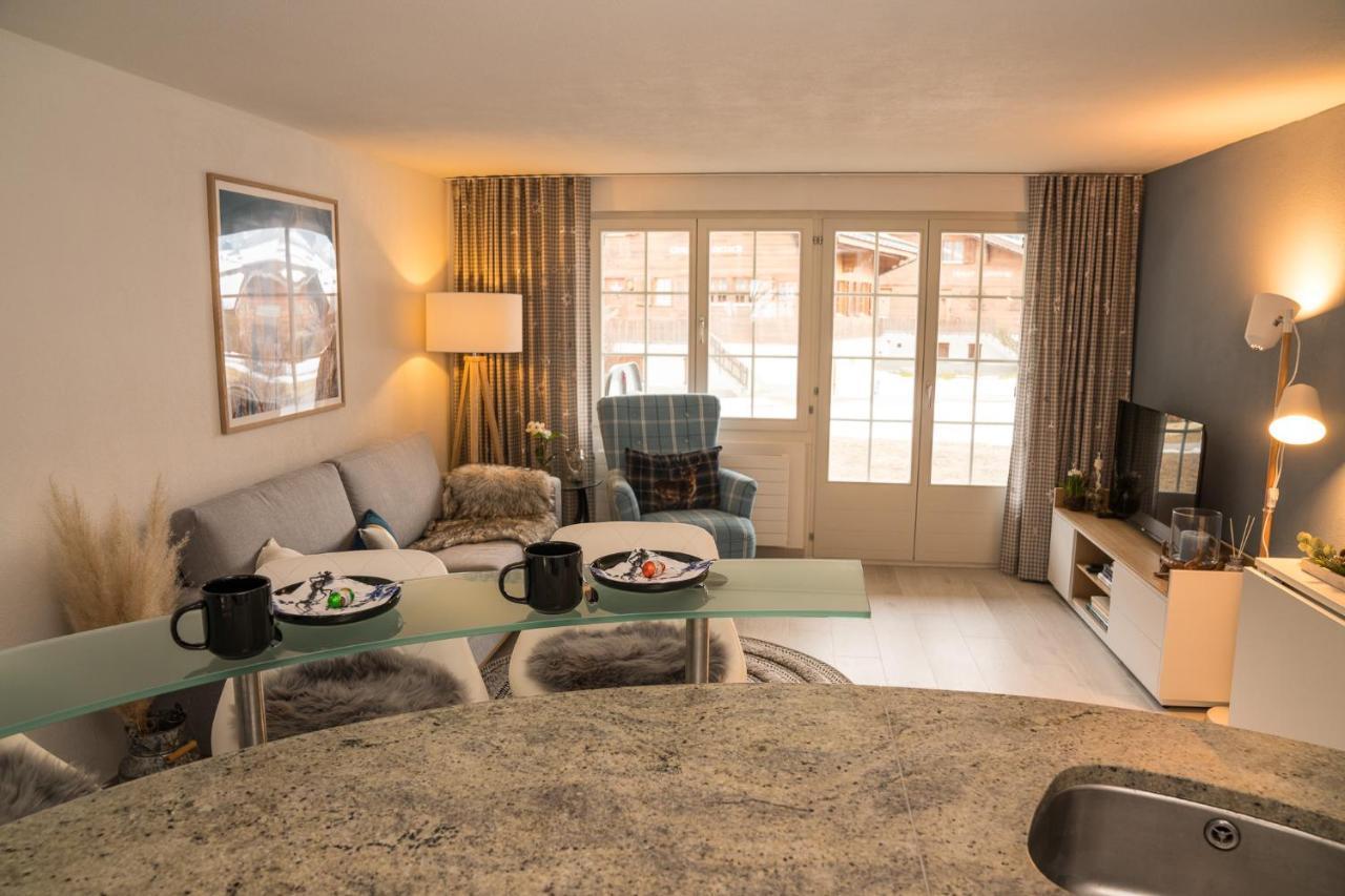 Chalet Spitzhorn - Your Peak Getaway - Private Terrasse & Gratis Parkplatz Gsteig المظهر الخارجي الصورة